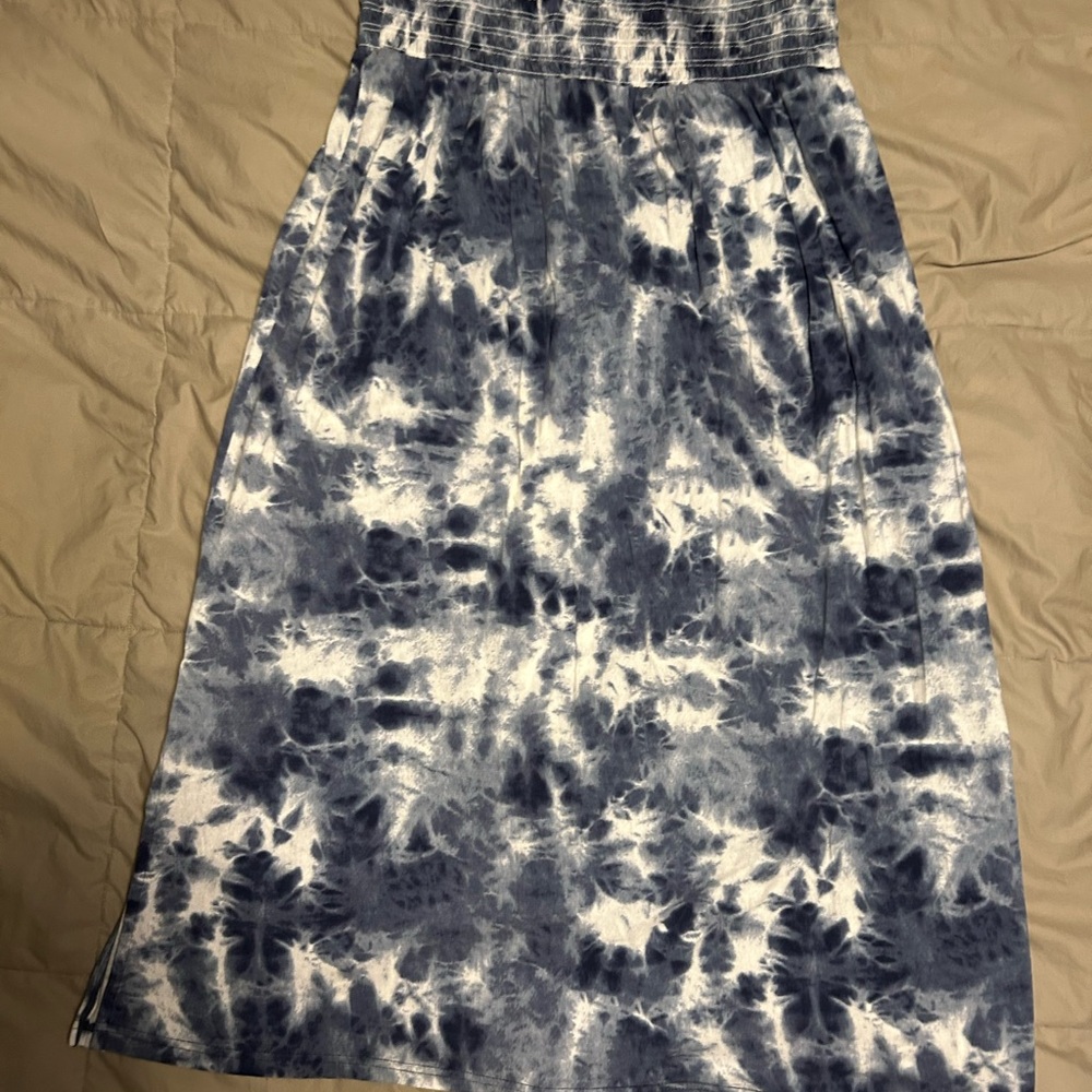 Old Navy Blue & White Tie-Dye Maxi dress